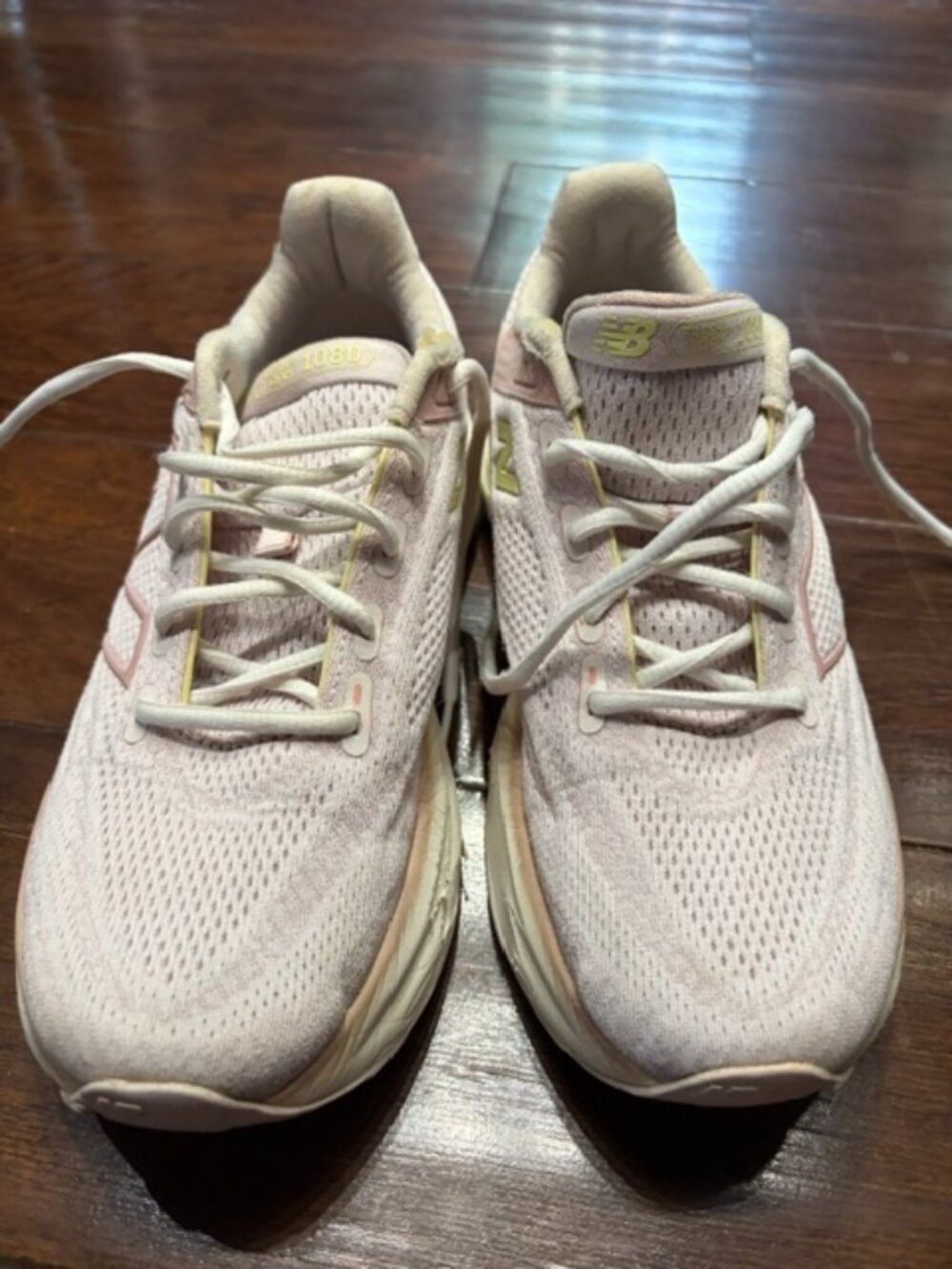 Women's New Balance shoes light pink sz 8